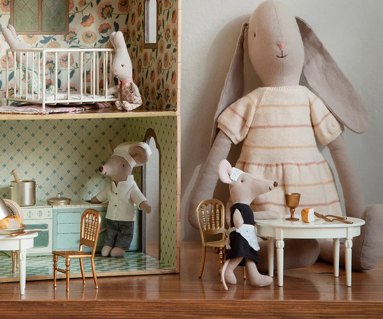 Mesa de comedor ratón