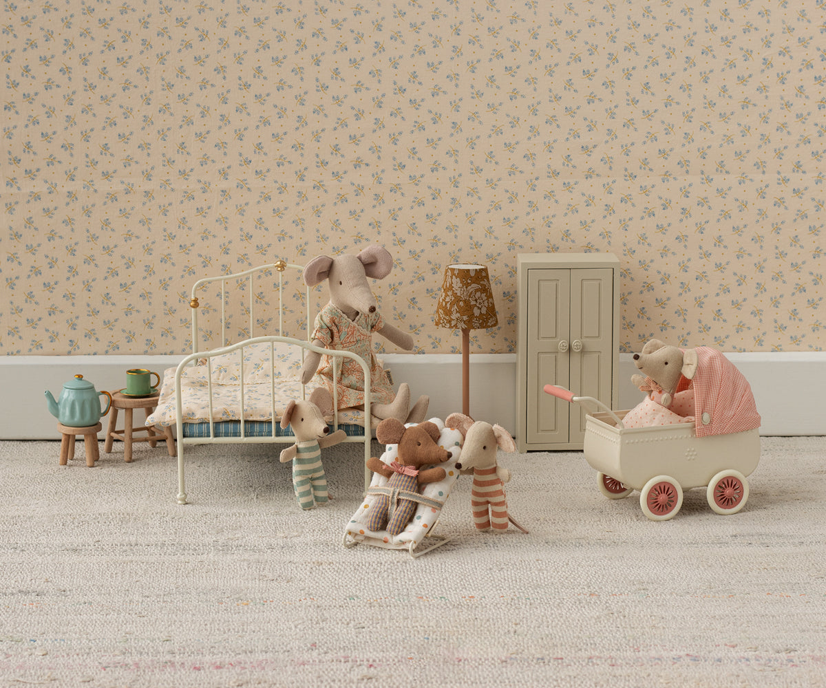 Carro ratón Maileg color coral