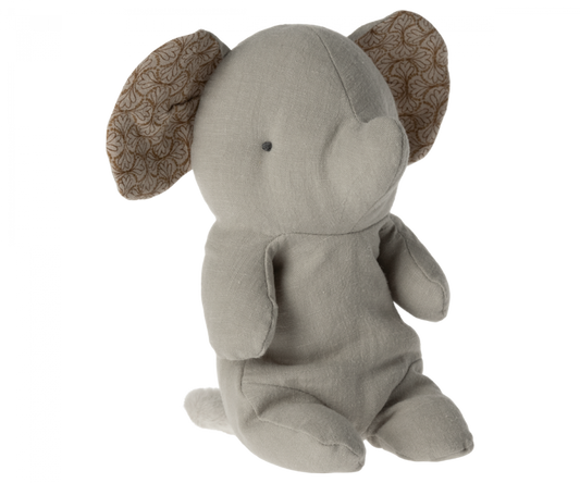 Gray elephant