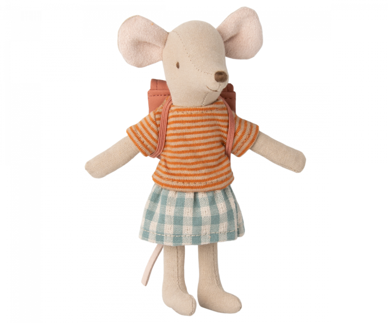 Ratona hermana mayor con mochila