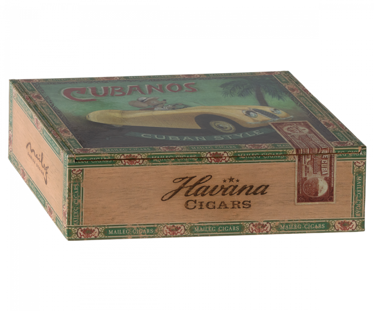 Abuelos en caja de puros