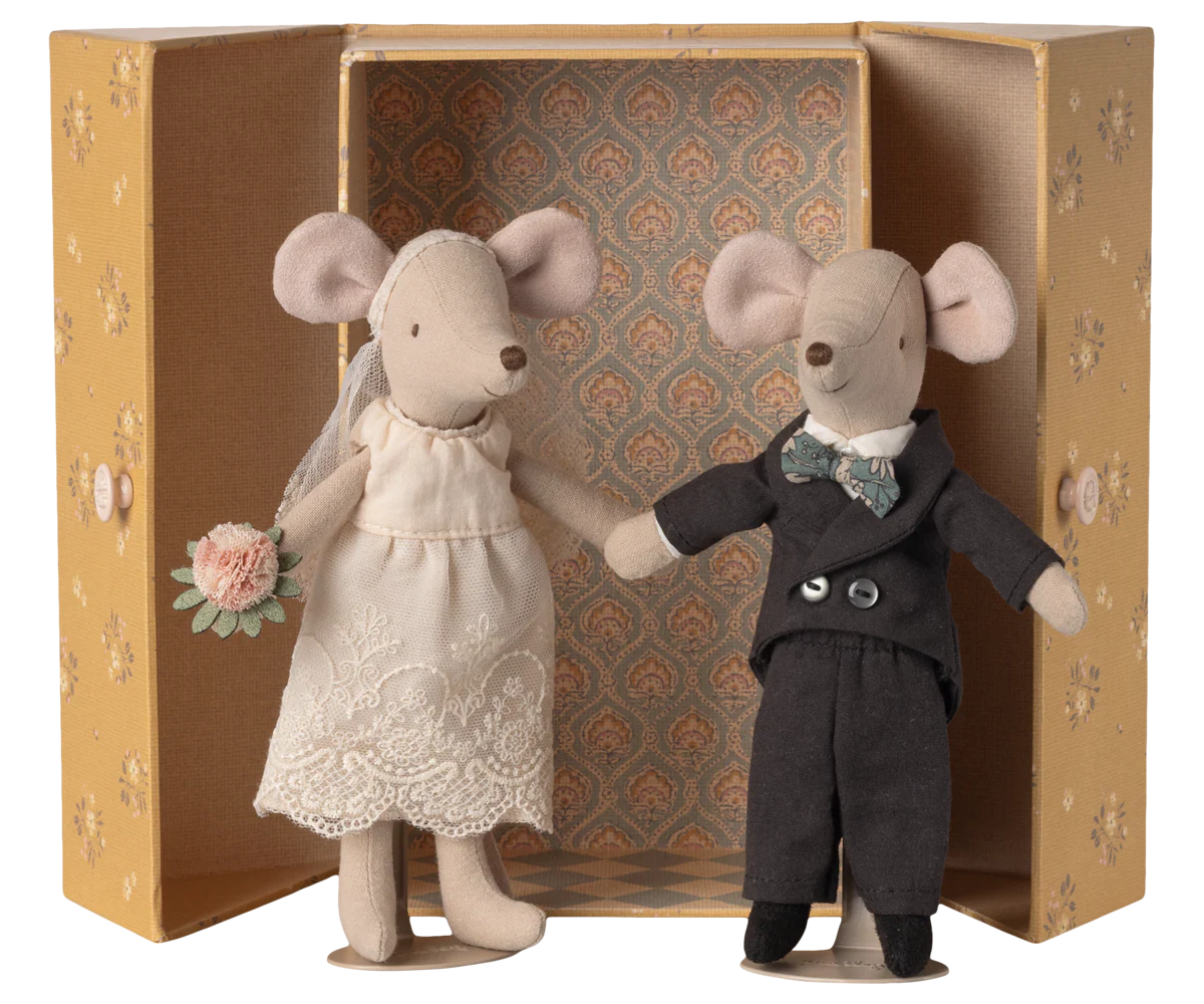 Ratones novios de boda