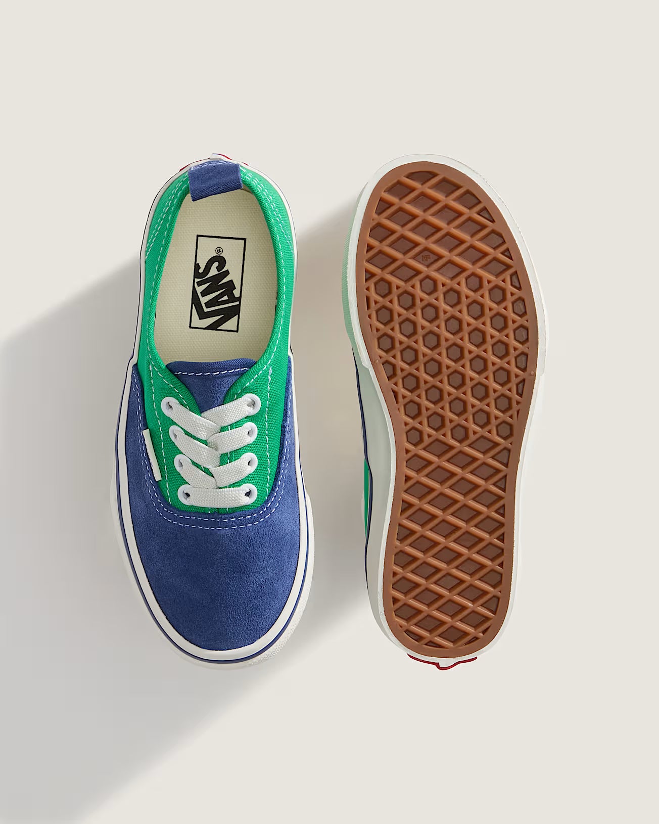 Vans Authentic con cordones elásticos.