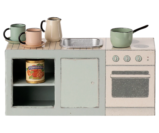 Cocina con encimera ratones